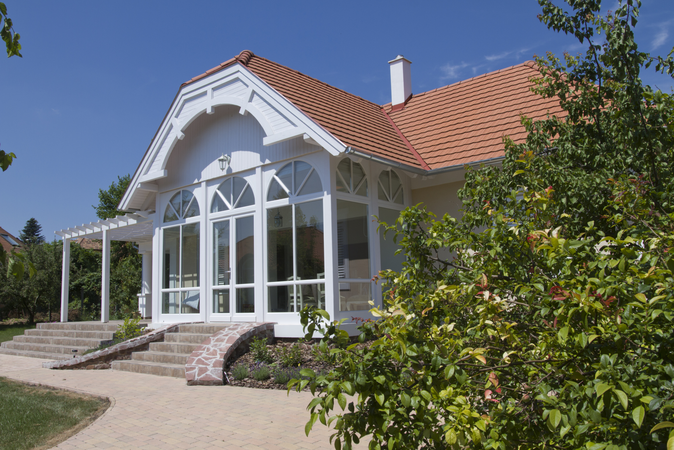 Nyaralófelújítás ( Balatonalmádi )